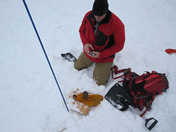 Avalanche Course: Transceiver Searching