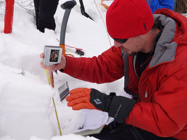 Avalanche Class - Measuring Snow Depth